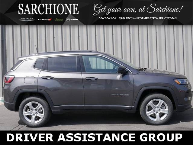 2023 Jeep Compass Latitude 4WD photo