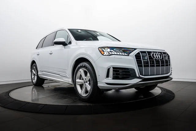 2023 Audi Q7 Premium AWD photo