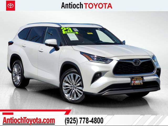 2023 Toyota Highlander Platinum FWD photo