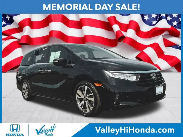 2023 Honda Odyssey Touring FWD photo