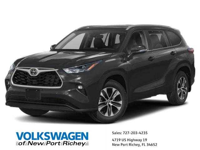 2023 Toyota Highlander LE FWD photo