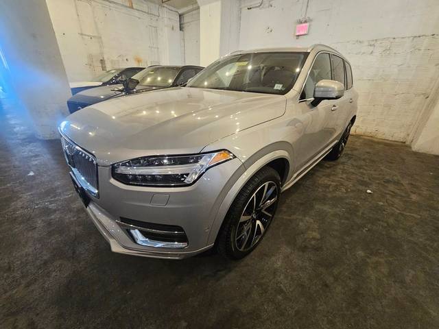 2023 Volvo XC90 Plus AWD photo