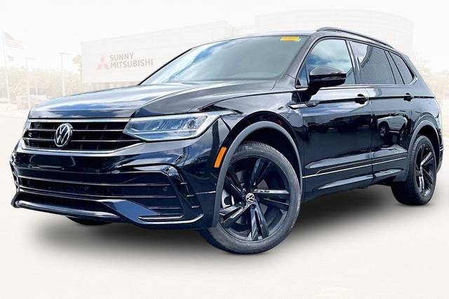2023 Volkswagen Tiguan SE R-Line Black FWD photo