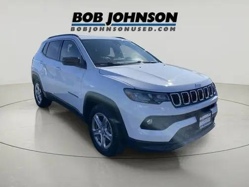 2023 Jeep Compass Latitude 4WD photo