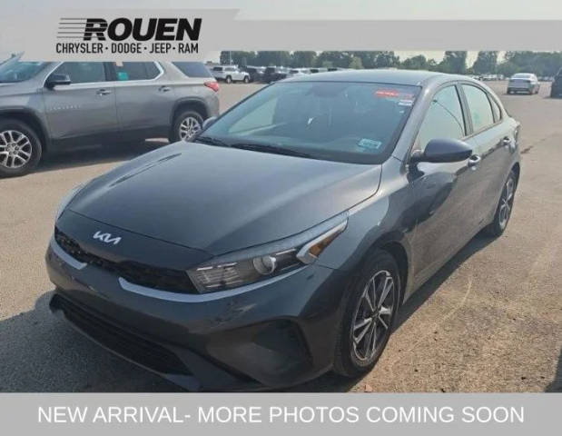 2023 Kia Forte LXS FWD photo