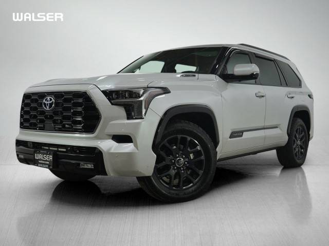 2023 Toyota Sequoia Platinum 4WD photo