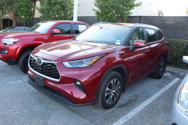 2023 Toyota Highlander XLE FWD photo