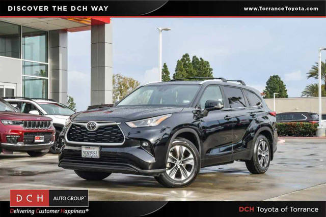 2023 Toyota Highlander XLE FWD photo