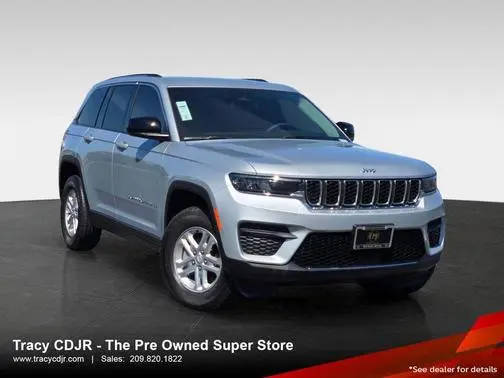 2023 Jeep Grand Cherokee Laredo 4WD photo