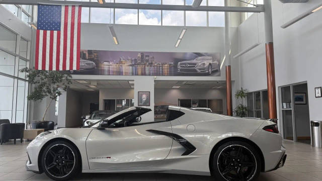 2023 Chevrolet Corvette 1LT RWD photo