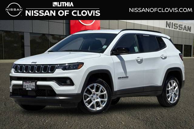 2023 Jeep Compass Latitude Lux 4WD photo