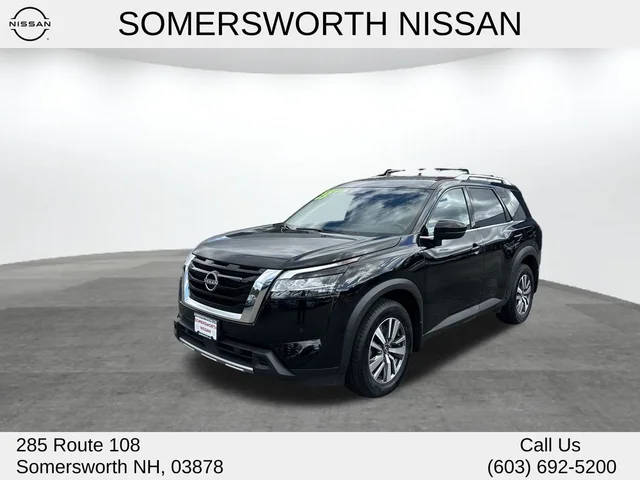 2023 Nissan Pathfinder SL 4WD photo