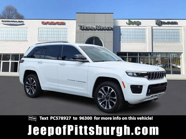 2023 Jeep Grand Cherokee Overland 4WD photo