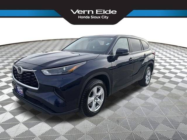 2023 Toyota Highlander L FWD photo