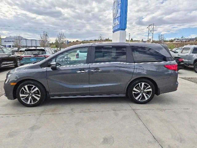 2023 Honda Odyssey Touring FWD photo