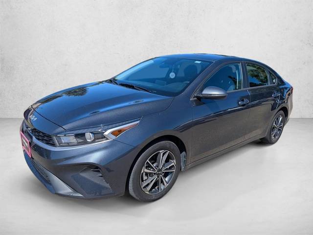 2023 Kia Forte LXS FWD photo