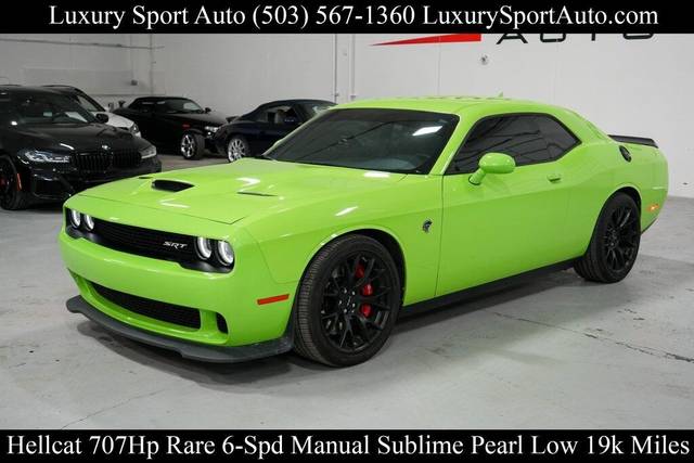2015 Dodge Challenger SRT Hellcat RWD photo
