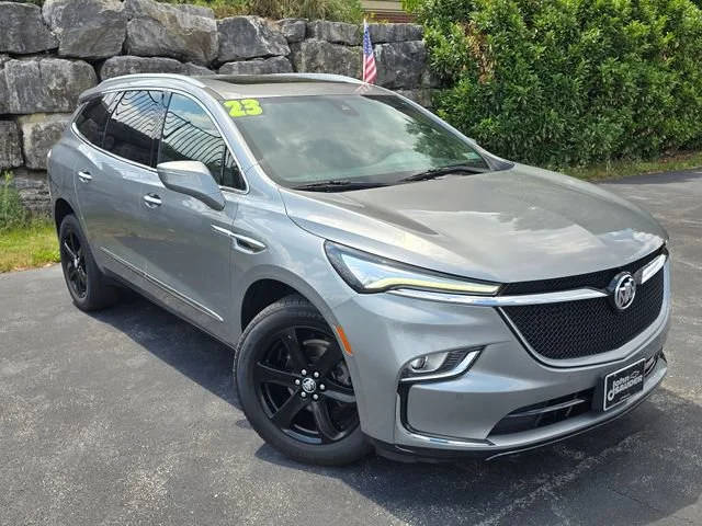 2023 Buick Enclave Essence AWD photo