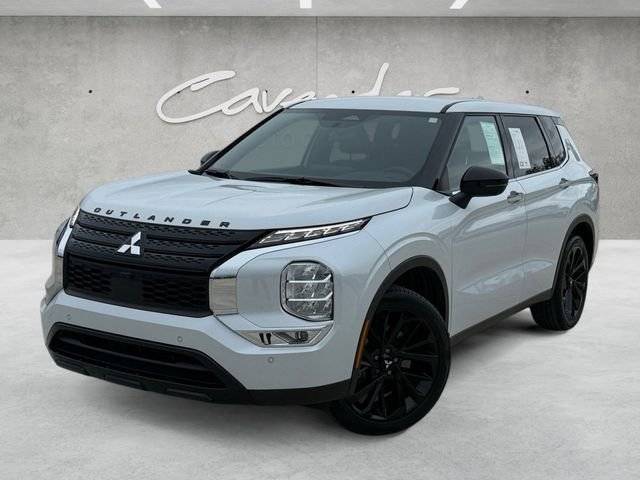 2023 Mitsubishi Outlander SE Black Edition FWD photo