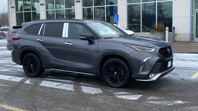 2023 Toyota Highlander XSE AWD photo