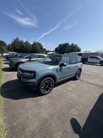 2023 Ford Bronco Sport Outer Banks 4WD photo
