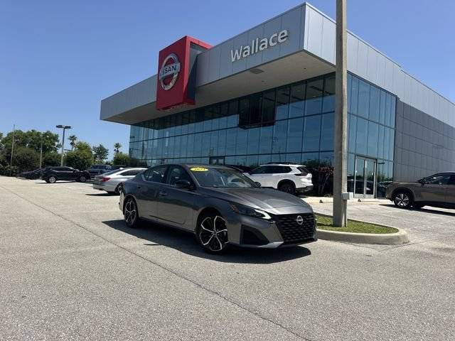 2023 Nissan Altima 2.5 SR FWD photo