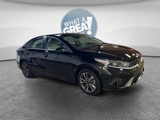 2023 Kia Forte LXS FWD photo