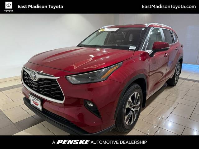 2023 Toyota Highlander XLE FWD photo