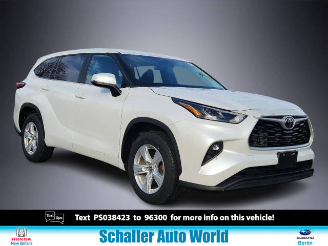 2023 Toyota Highlander LE FWD photo