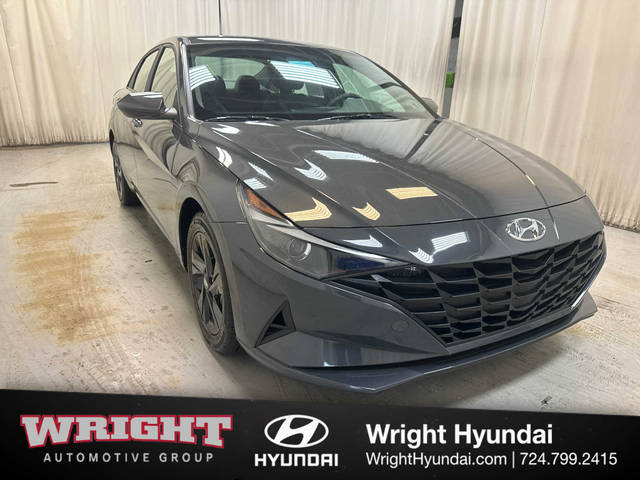 2023 Hyundai Elantra SEL FWD photo