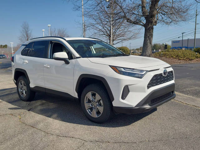 2023 Toyota RAV4 XLE FWD photo