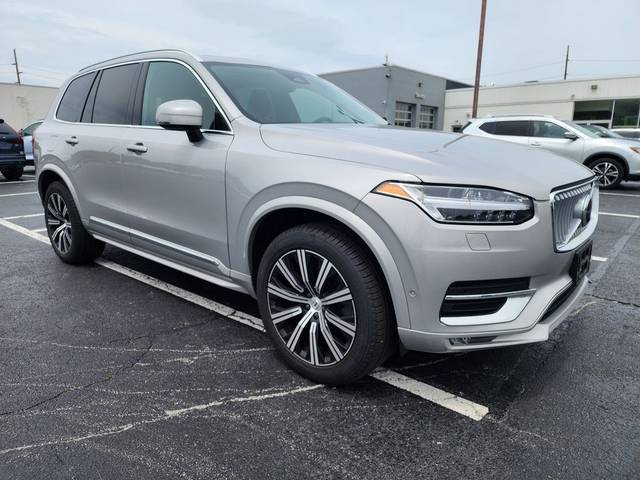 2023 Volvo XC90 Plus AWD photo