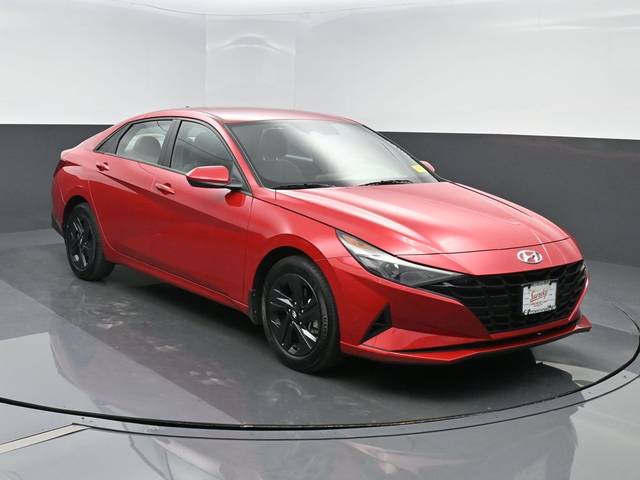 2023 Hyundai Elantra SEL FWD photo