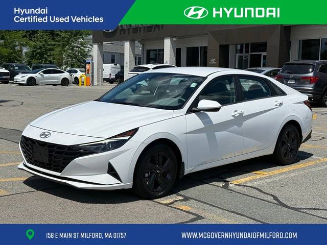 2023 Hyundai Elantra SEL FWD photo