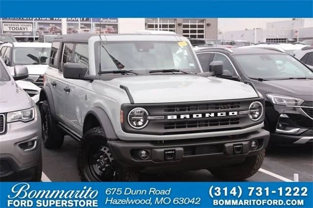 2023 Ford Bronco 4 Door Black Diamond 4WD photo