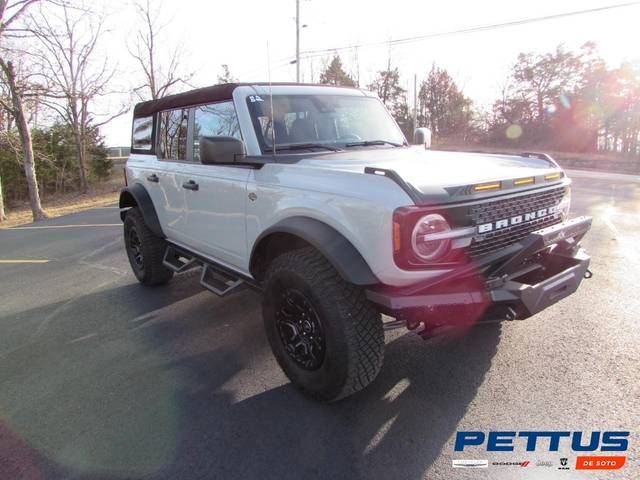 2023 Ford Bronco 4 Door Wildtrak 4WD photo