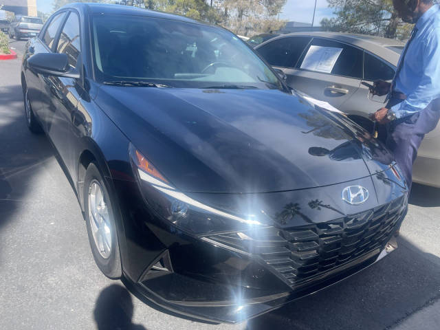 2023 Hyundai Elantra SE FWD photo