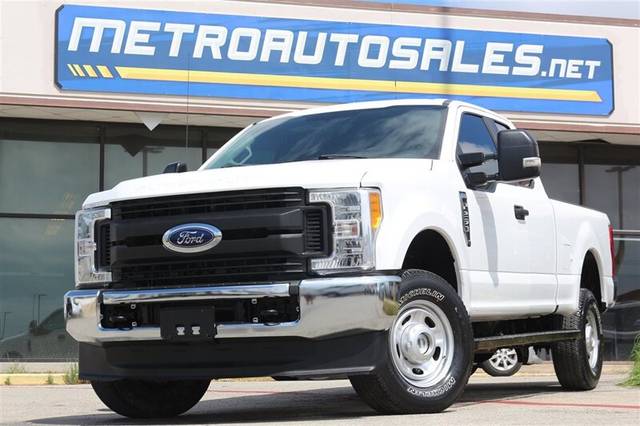 2017 Ford F-250 Super Duty XL 4WD photo
