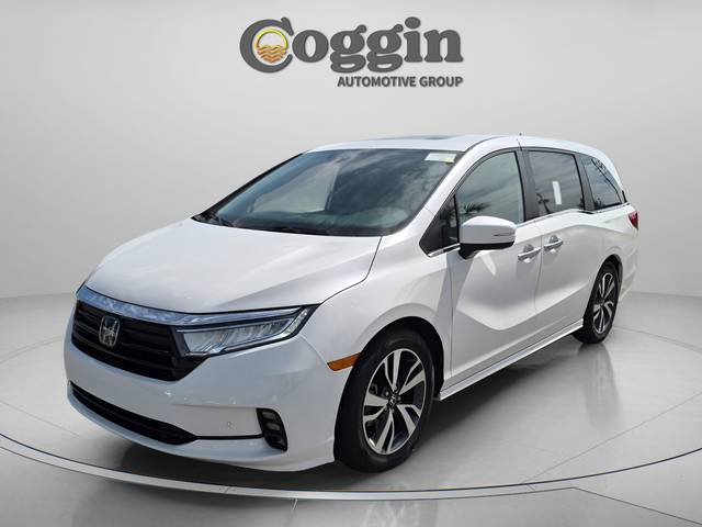 2023 Honda Odyssey Touring FWD photo