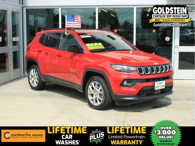 2023 Jeep Compass Latitude Lux 4WD photo
