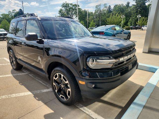 2023 Ford Bronco Sport Outer Banks 4WD photo