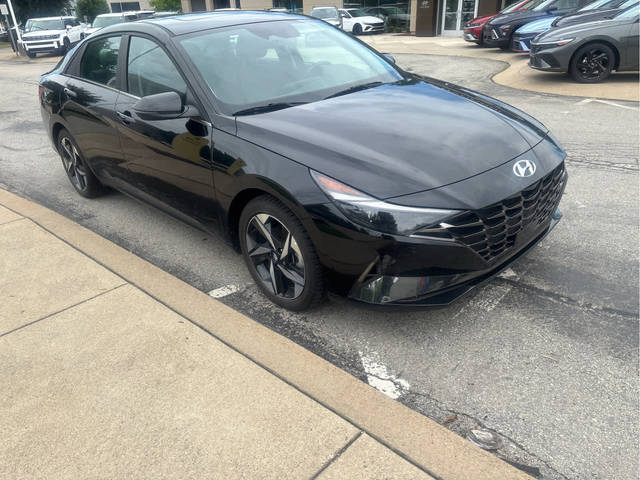 2023 Hyundai Elantra Limited FWD photo