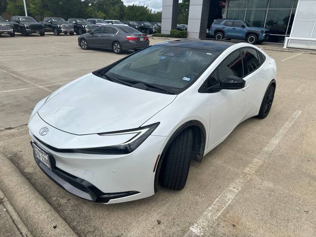 2023 Toyota Prius XLE FWD photo