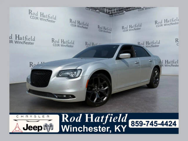 2023 Chrysler 300 300S RWD photo
