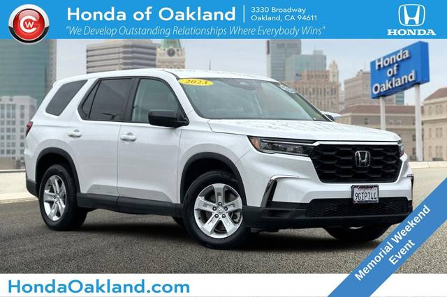 2023 Honda Pilot LX AWD photo