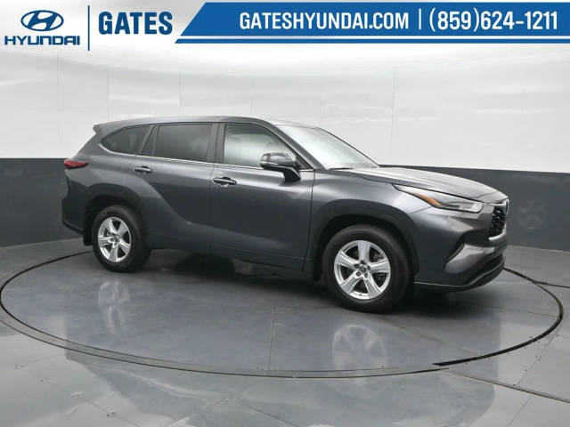 2023 Toyota Highlander L FWD photo