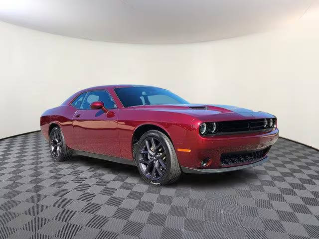 2022 Dodge Challenger SXT RWD photo