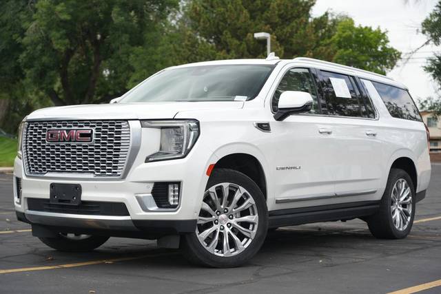 2023 GMC Yukon XL Denali 4WD photo