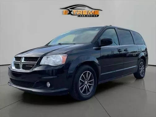 2017 Dodge Grand Caravan SXT FWD photo