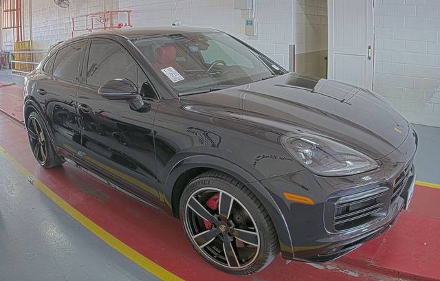 2022 Porsche Cayenne Coupe GTS AWD photo